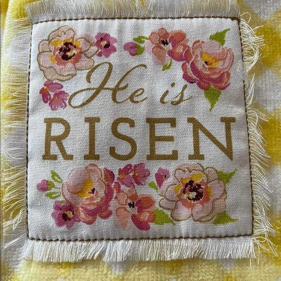 Kitchen Easter Yellow Towel set of 2 New 💐 - Picture 4 of 6